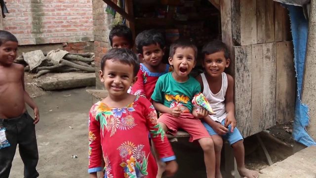 Bank e loom Film Bank e loom Film